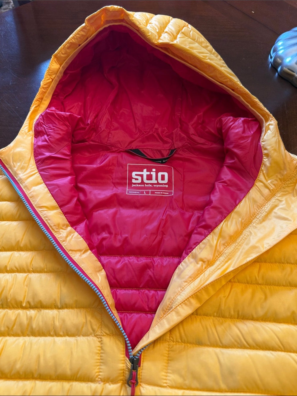 Stio Yellow Quilted Packable Hooded Puffer Pullover with Red Trim - Picture 6 of 6